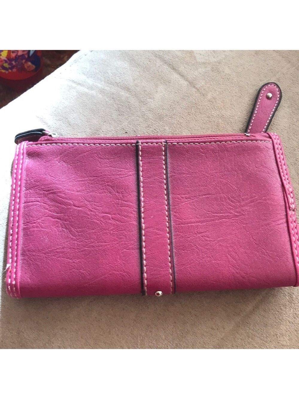 NWOT Coogi wallet - Picture 3 of 3